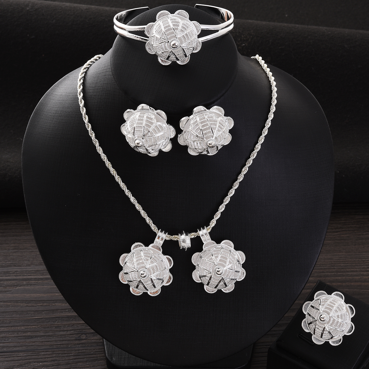 Men Accessories In Dubai - Africa Silver Color Jewelry Accessory Set
