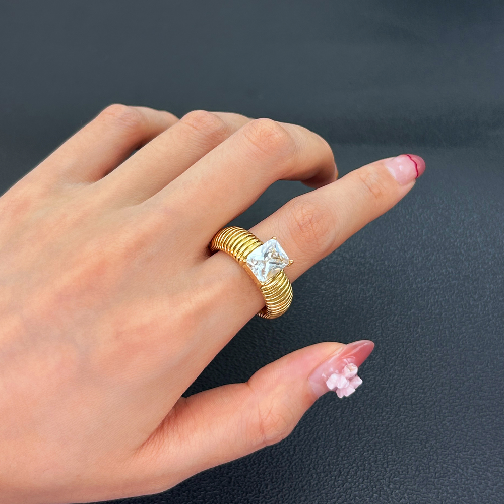 Sprial Ring For Women Men Luxu - Men'S Accessories Hand Bands ulasan dan harga