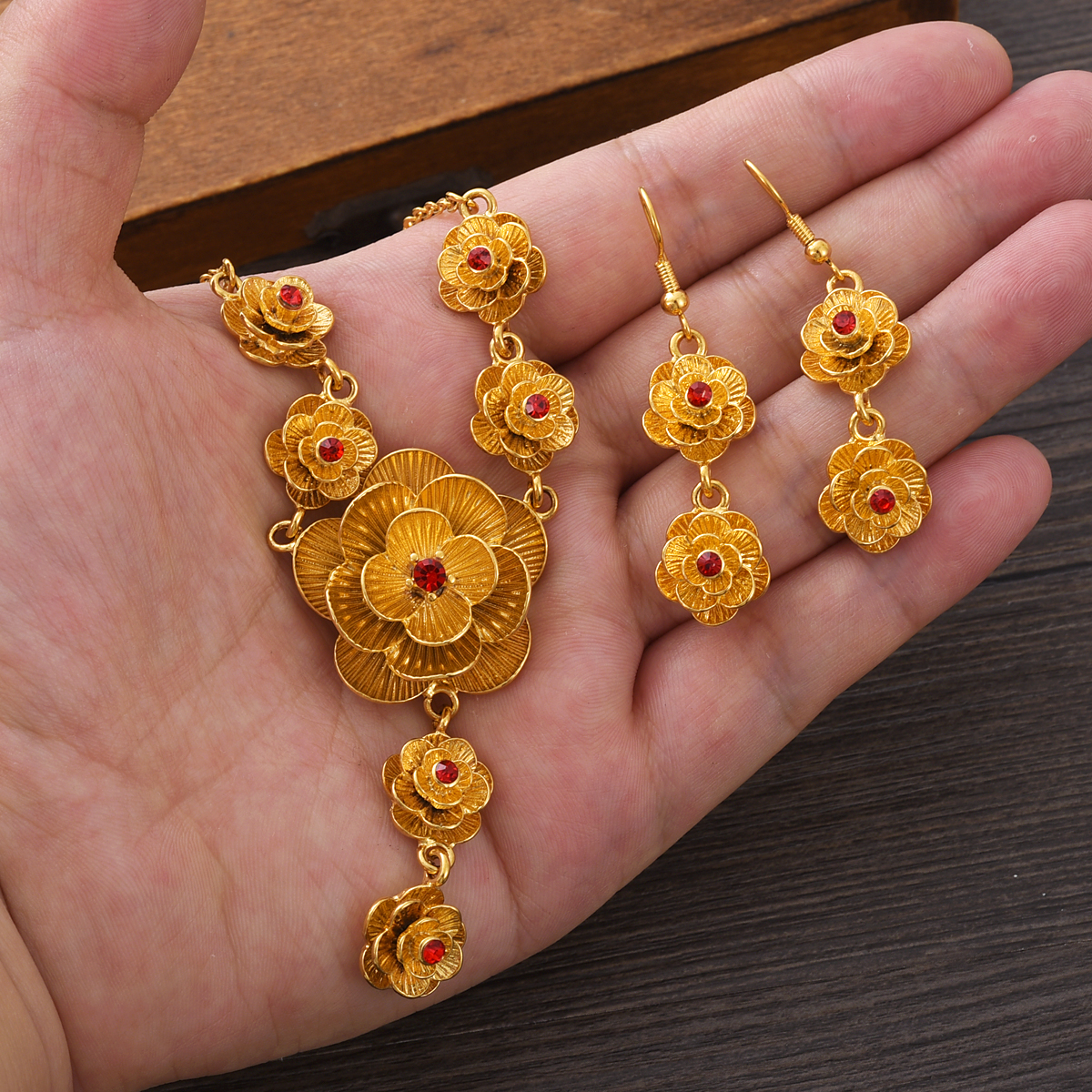 Fashion Golden Color Rose Jewe - Men Accessories In Dubai ulasan dan harga
